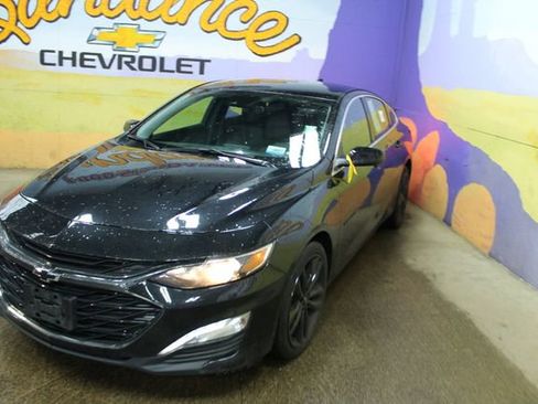Used 2024 Chevrolet Malibu LT w/ Midnight Edition FWD image 4