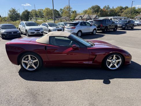 Used 2006 Chevrolet Corvette Convertible w/ Preferred Equipment Group RWD image 24