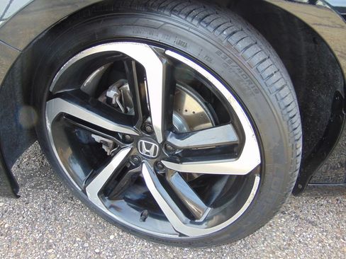 Used 2018 Honda Accord Sport image 25