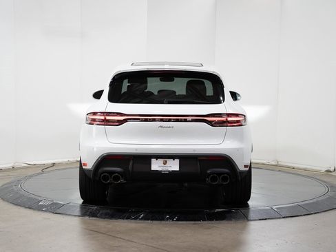 Used 2024 Porsche Macan image 8