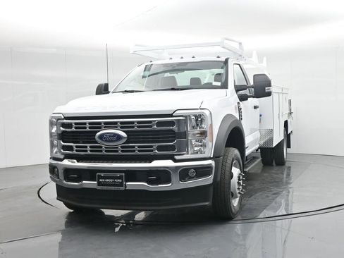 New 2025 Ford F450 XL w/ XL Chrome Package image 67