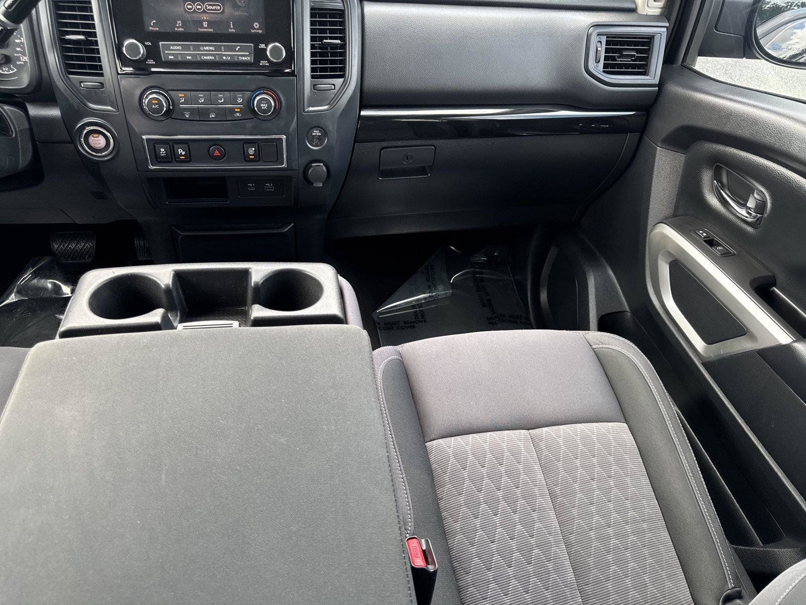 Used 2022 Nissan Titan SV RWD image 15