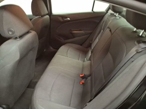 Used 2017 Chevrolet Cruze LT image 13