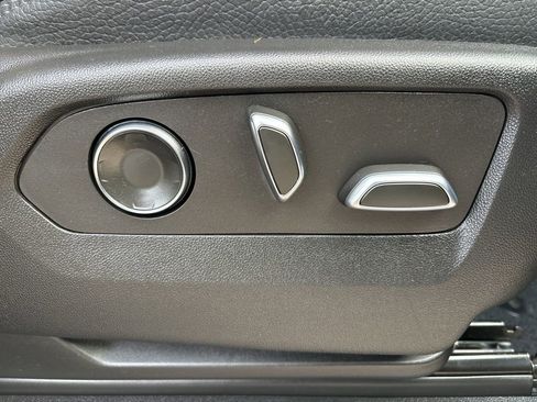 Certified 2023 GMC Yukon XL Denali image 27