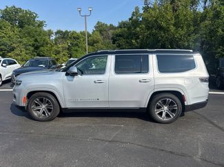 Used 2022 Jeep Grand Wagoneer Series I AWD/4WD video 1