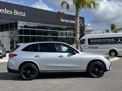 Used 2024 Mercedes-Benz GLC 300 4MATIC w/ AMG Line image 2