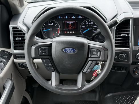 Used 2017 Ford F250 XLT w/ XLT Premium Package AWD/4WD image 15