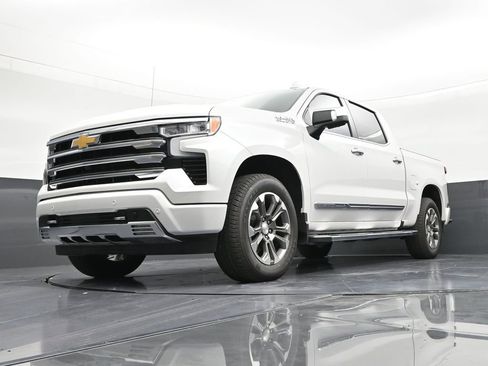 Used 2025 Chevrolet Silverado 1500 High Country w/ Technology Package RWD image 20