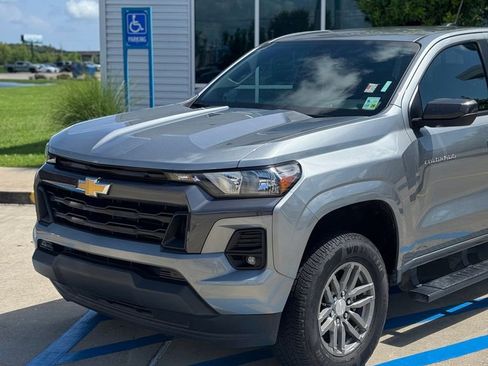 Used 2023 Chevrolet Colorado LT w/ LT Convenience Package RWD image 2