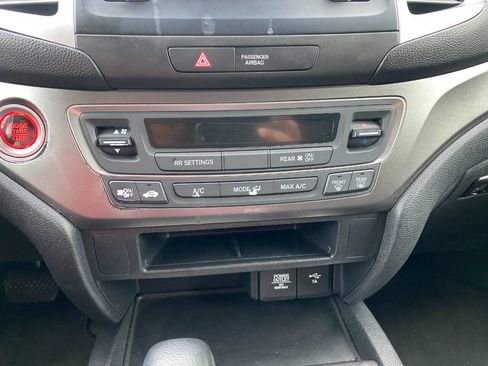 Used 2019 Honda Pilot LX image 29