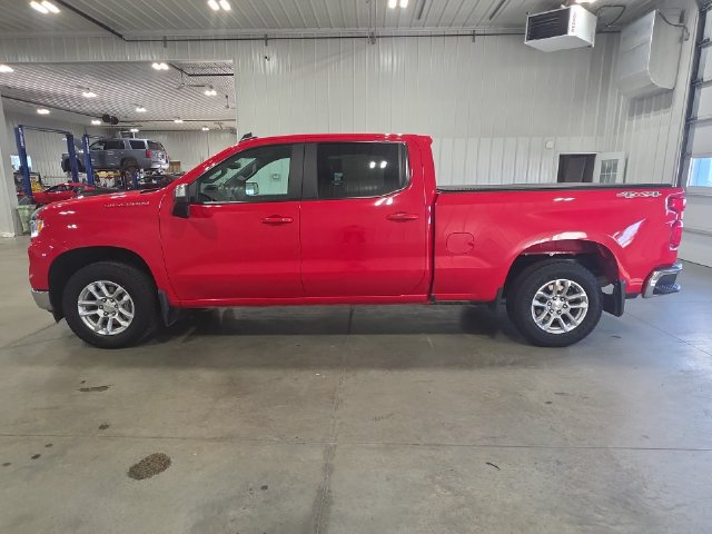 Used 2023 Chevrolet Silverado 1500 LT AWD/4WD image 5