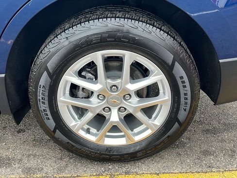 Used 2022 Chevrolet Equinox LT image 11