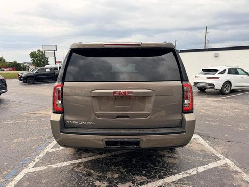 Used 2019 GMC Yukon XL SLT w/ Premium Edition RWD image 6