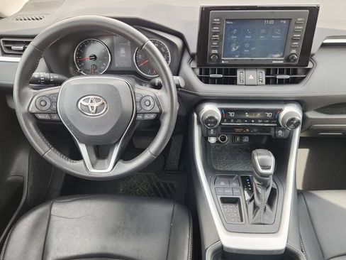 Used 2021 Toyota RAV4 XLE Premium image 27