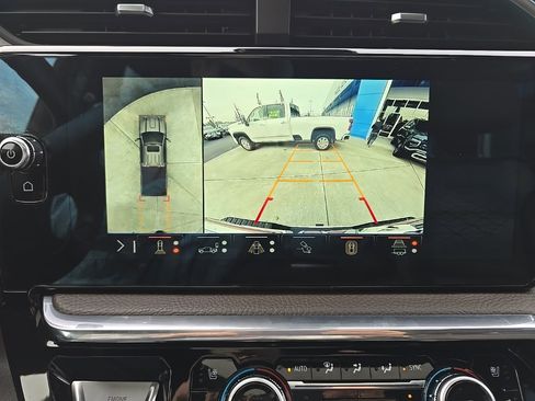 Used 2025 GMC Sierra 3500 Denali w/ Denali Reserve Package image 15