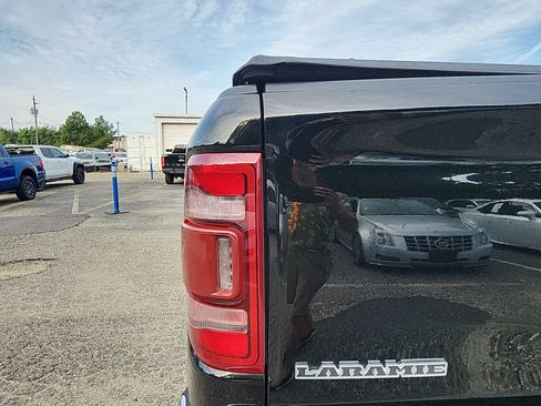 Used 2022 RAM 1500 Laramie AWD/4WD image 10