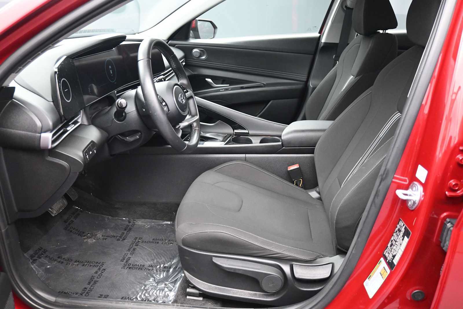 Certified 2023 Hyundai Elantra SEL w/ Convenience Package FWD image 18