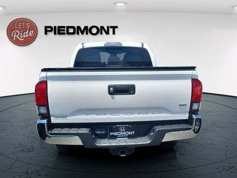 Used 2021 Toyota Tacoma SR5 RWD image 6