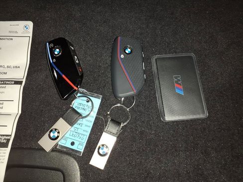 Used 2025 BMW X7 M60i image 12