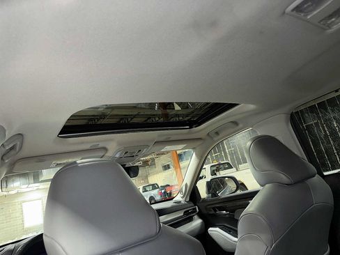 Used 2023 Toyota Highlander Limited AWD/4WD image 25