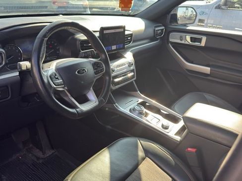 Used 2023 Ford Explorer Timberline w/ Timberline Technology Package AWD/4WD image 9