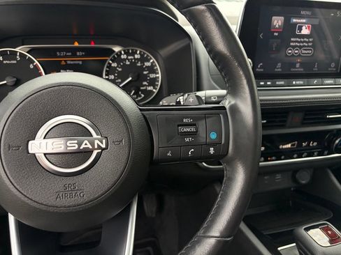 Certified 2023 Nissan Rogue SV w/ SV Premium B Package AWD/4WD image 16