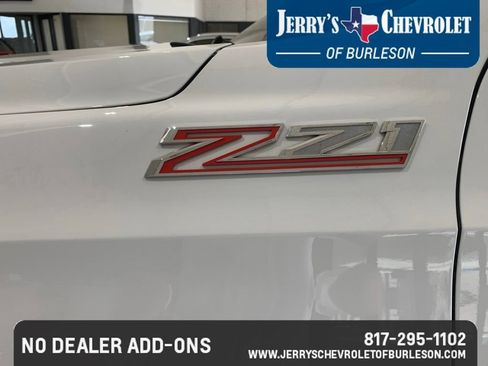 Used 2021 Chevrolet Tahoe Z71 w/ Z71 Signature Package AWD/4WD image 2