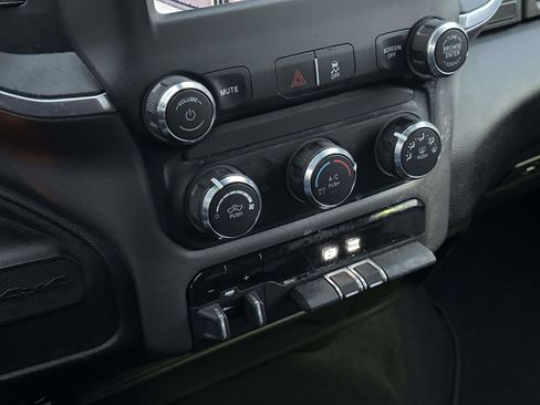 Used 2024 RAM 2500 Big Horn image 33