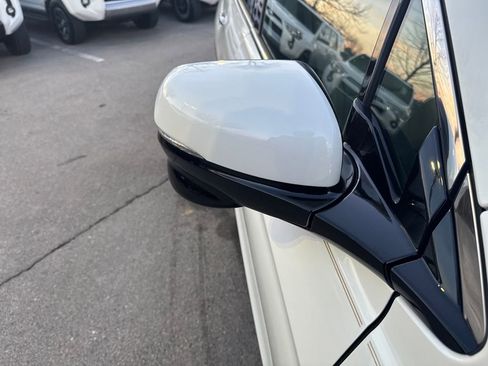 Used 2017 Honda Pilot Touring image 38