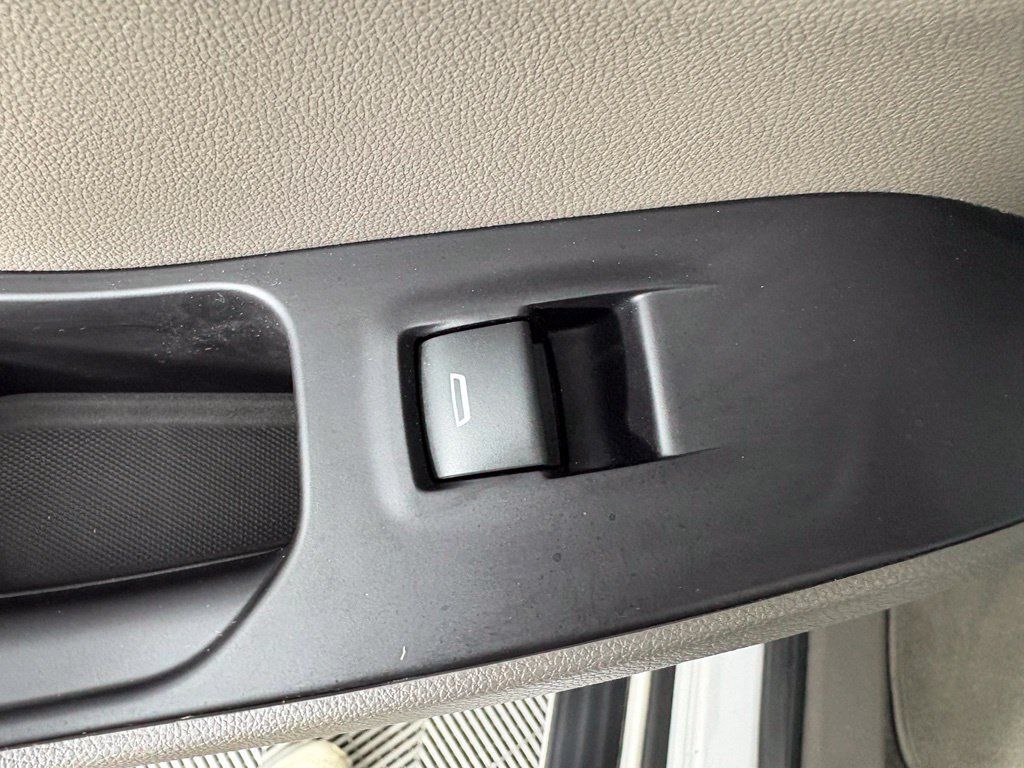 Used 2019 Chevrolet Traverse Premier w/ Driver Confidence II Package FWD image 45