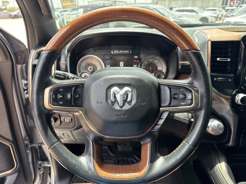 Used 2022 RAM 1500 Limited w/ Body Color Bumper Group AWD/4WD image 22