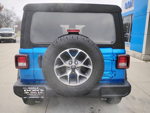 Used 2024 Jeep Wrangler Sport S image 30