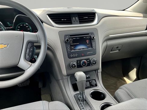 Used 2016 Chevrolet Traverse LS w/ LPO, 'HIT The Road' Package AWD/4WD image 9
