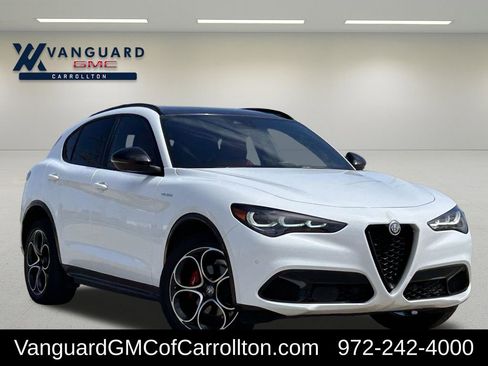 Used 2024 Alfa Romeo Stelvio Veloce image 1