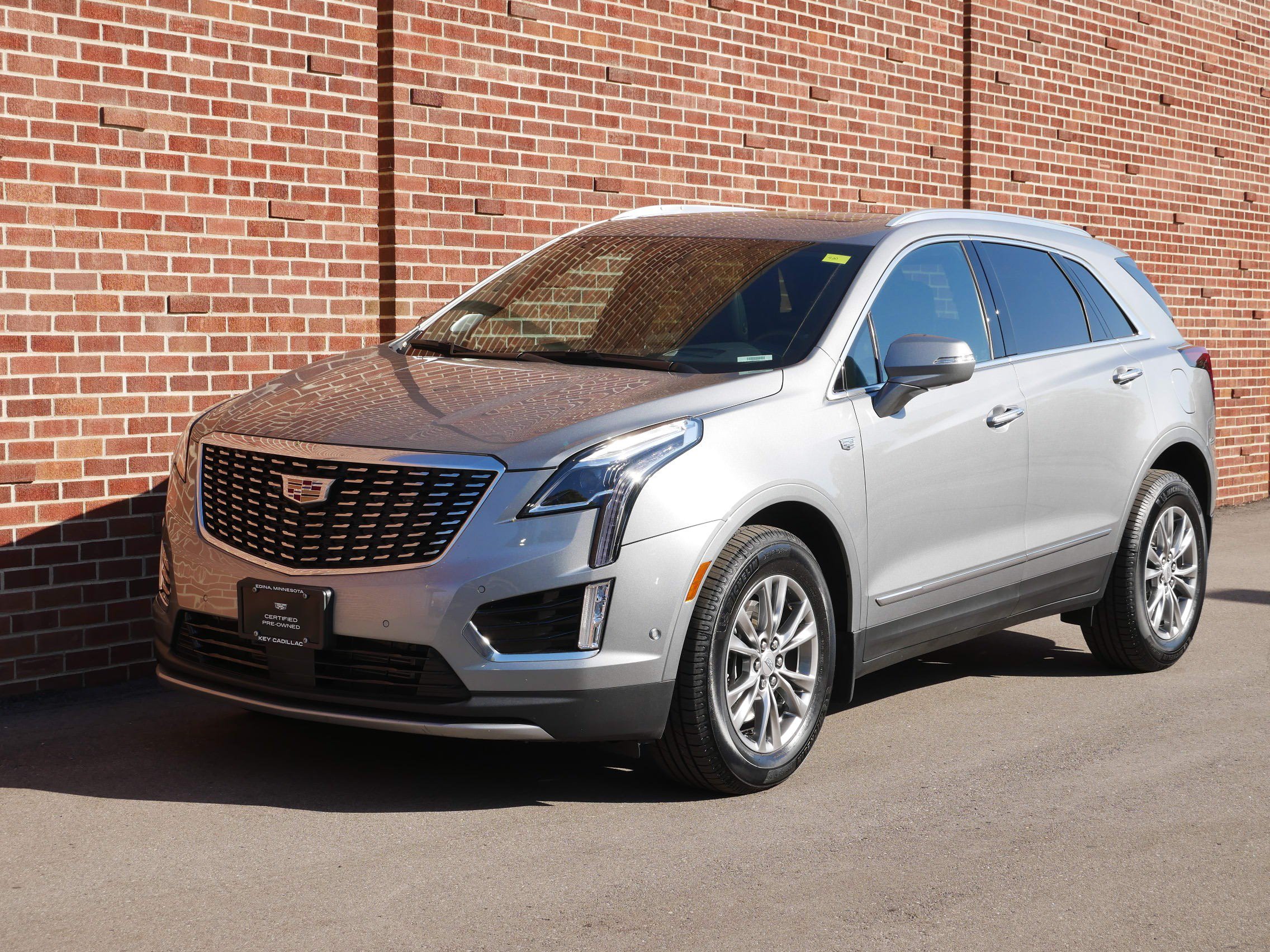 Used 2023 Cadillac XT5 Premium Luxury w/ Technology Package AWD/4WD image 1