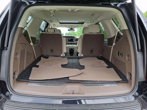 Used 2022 GMC Yukon Denali AWD/4WD image 30