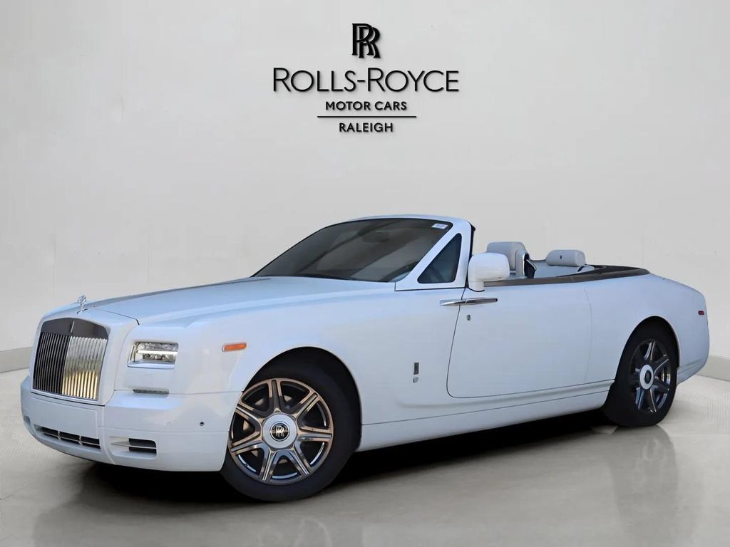Used 2015 Rolls-Royce Phantom Drophead Coupe RWD image 7