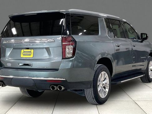Used 2023 Chevrolet Suburban Premier image 12