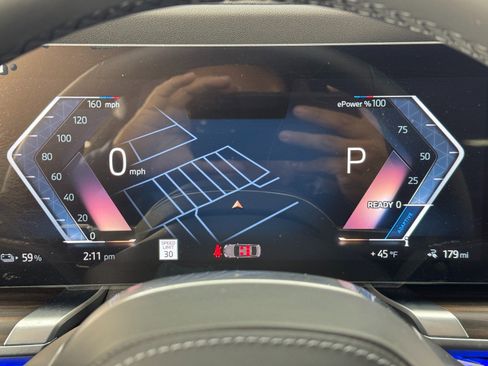 Used 2023 BMW i7 xDrive60 w/ Executive Package 2 image 22