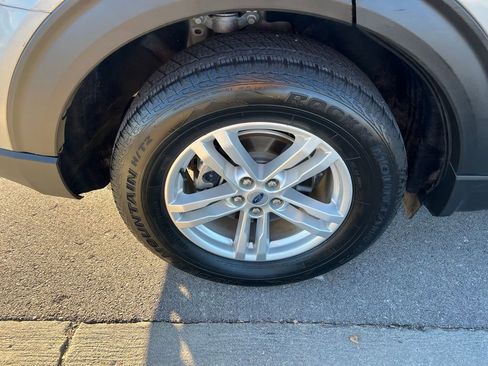 Used 2022 Ford Explorer XLT w/ Class IV Trailer Tow Package image 11