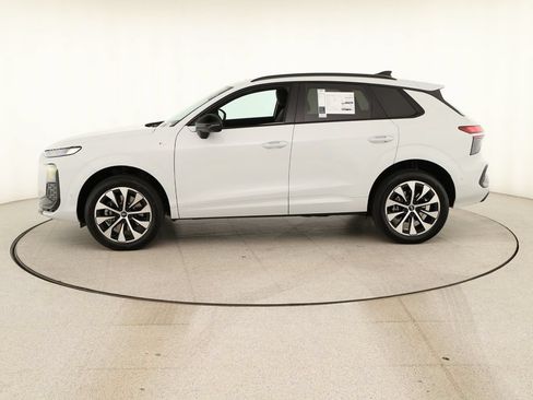 New 2026 Audi Q3 quattro 2.0T AWD/4WD image 2