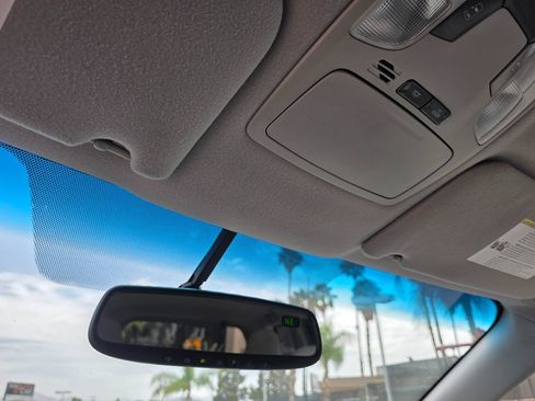 Used 2012 Toyota Sienna LE w/ Preferred Pkg FWD image 39