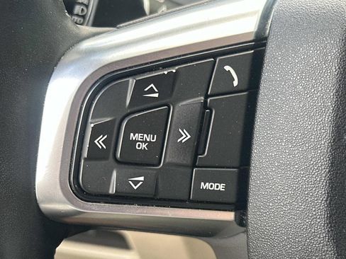 Used 2017 Land Rover Discovery Sport HSE image 16