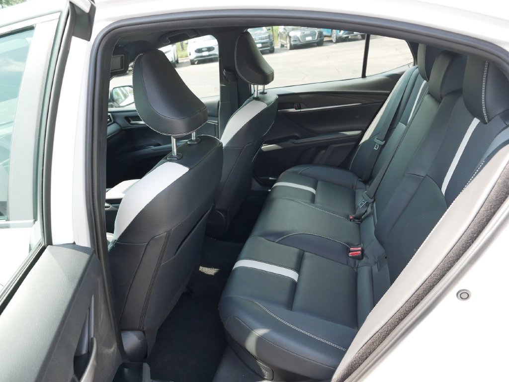 Used 2025 Toyota Camry SE FWD image 11