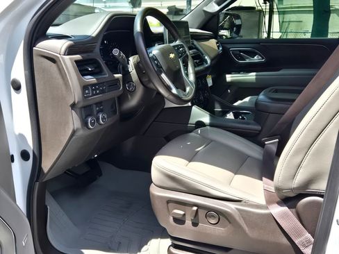 Used 2022 Chevrolet Tahoe LT w/ LT Signature Plus Package RWD image 13