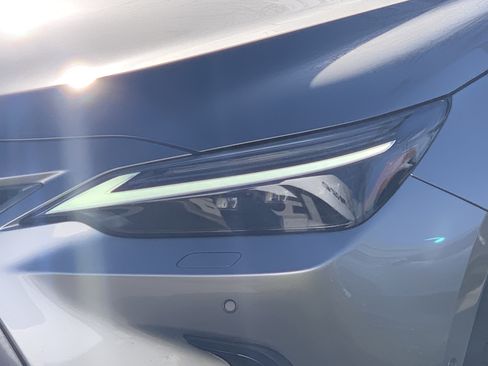 Used 2025 Lexus NX 450h+ AWD w/ Accessory Package (2T) image 6