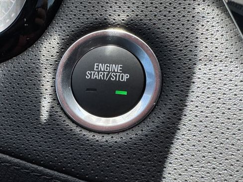 New 2025 Cadillac XT6 Luxury image 26