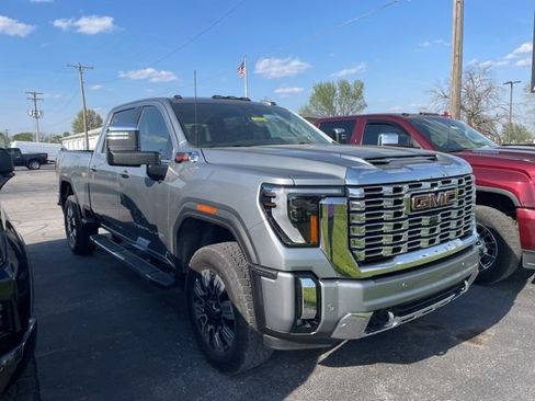 Used 2024 GMC Sierra 2500 Denali w/ Denali Reserve Package AWD/4WD image 4