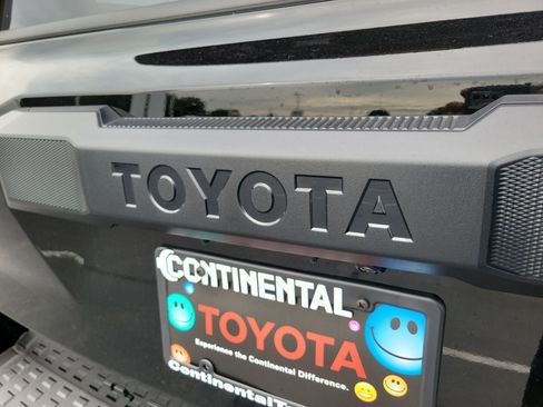 New 2026 Toyota 4Runner SR5 AWD/4WD image 7