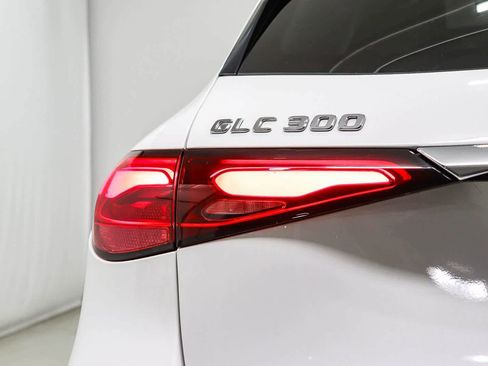Used 2023 Mercedes-Benz GLC 300 image 11
